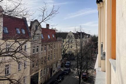 Frisch renoviert! Helle 3-Raum-Wohnung mit Balkon in günstiger Lage! Wohnen in der südlichen Innenstadt mit kurzen Wegen. - Halle (Saale) Damaschkestraße