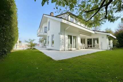 Haus zum Kaufen in Weil der Stadt 975.000,00 € 330 m²