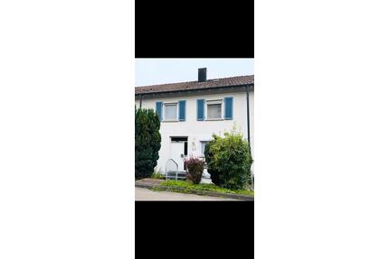Kernsaniertes Reihenmittelhaus in ruhiger Wohngegend - Oberndorf am Neckar