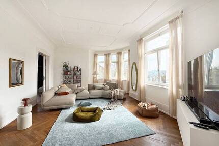 Jugendstil-Beletage beim Hölderlinplatz - Stuttgart West