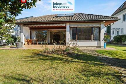 Grundsolider freistehender Bungalow mit schönem Garten und Garage in stadtnaher Lage - Überlingen