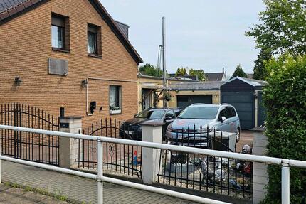 Einfamilienhaus mit Pool und Großzügigem Garten in Altenessen