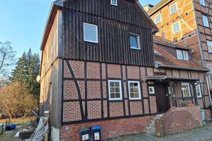 Haus zum Kaufen in Südheide 97.000,00 € 214 m²