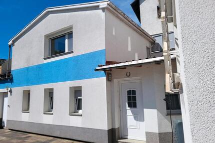 Möbiliertes kleines Einfamilienhaus mit 2 Zimmer. - Frankfurt am Main Ost