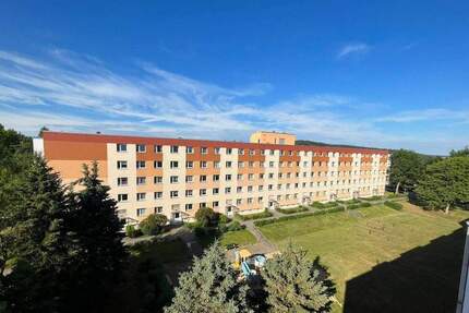 Schöne 3-R-Wohnung mit Balkon - 317,00&nbsp;EUR Kaltmiete, ca.&nbsp; 57,70&nbsp;m&sup2;&nbsp;Wohnfl&auml;che in Aue (PLZ: 08280)