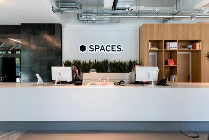 Nutze eine professionelle Geschäftsadresse für dein Unternehmen in Spaces Kallmorgen Tower - Hamburg Hamburg-Mitte
