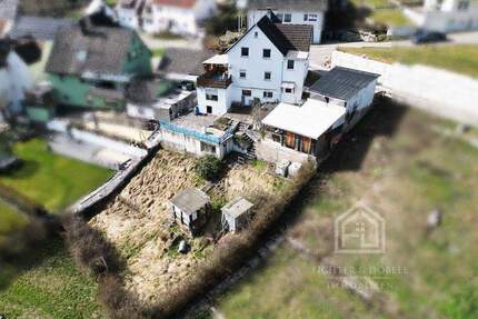 F&D | Göllsdorf! Sanierungsbedürftiges Einfamilienhaus mit Carport und Weitblick - Rottweil
