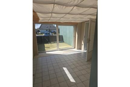 2 Zimmer Wohnung EG mit Garten und Wintergarten - Neuberend