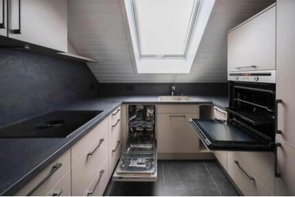 WG Zimmer Dachwohnung im 2. Stock zur Vermietung in Grenzach-Wyhl - Grenzach-Wyhlen