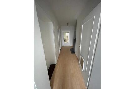 3-Zimmer-Wohnung - 1.000,00&nbsp;EUR Kaltmiete, ca.&nbsp; 90,00&nbsp;m&sup2; in Gundremmingen (PLZ: 89355)