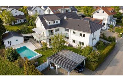 Privates Paradies: Dreifamilienhaus mit Pool, Garten & traumhaftem Alpenblick - Ravensburg Bavendorf