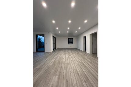 Exklusiver Neubau 100qm Netphen mit großer Terasse, Nähe Siegen
