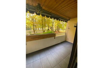 *renovierte 2-Zimmer Wohnung in Augsburg*