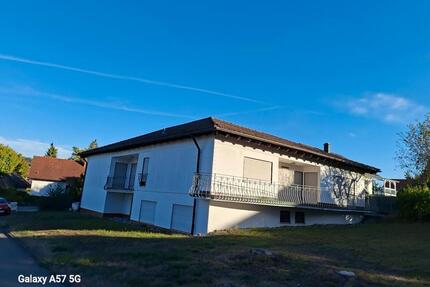 Zu Verkaufen, Einfamilienhaus mit viel Platz - Dietingen