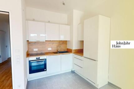Neubau-Wohnung im John Jahr Haus mit Blick über Berlin in direkter Ku´damm Nähe! – mit BALKON, EINBAUKÜCHE & hochwertiger Ausstattung