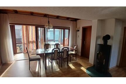 Wohnung mit Wintergarten, Balkon (PV-Balkonanlage) und Kaminofen - Braunfels