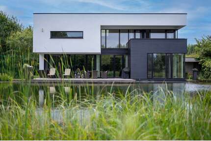 Haus zum Kaufen in Eichenzell 2.400.000,00 € 440 m²