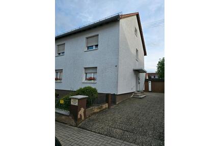 Zweifamilienhaus - 377.000,00&nbsp;EUR Kaufpreis, ca.&nbsp; 200,00&nbsp;m&sup2; in Ramstein-Miesenbach (PLZ: 66877)