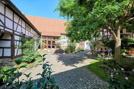 Fränkischer Vierseithof in ländlicher Idylle - Stadtlauringen