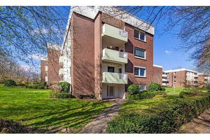 Geräumige Etagenwohnung mit Loggia und Carport-Stellplatz - Rendsburg