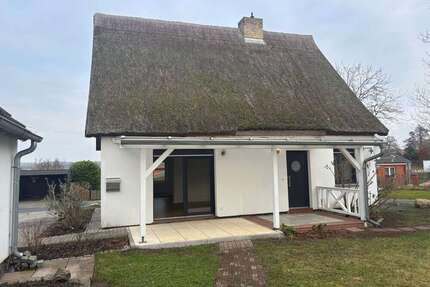 Haus zum Mieten in Parchtitz 1.200,00 € 100 m²