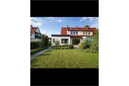 Doppelhaushälfte kernsaniert 2026 - Nürnberg Altenfurt