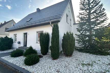 Haus zum Kaufen in Lemgo Luherheide 372.000,00 € 152.9 m² - Lemgo / Luherheide