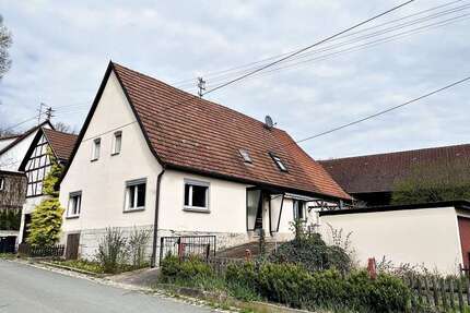 Haus zum Kaufen in Pfarrweisach 52.500,00 € 149 m²