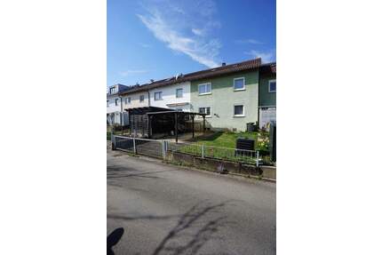 Geräumiges Reihenhaus mit Garten und Carport in beliebter Wohnlage - Reutlingen Römerschanze