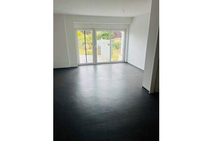 Perfekt für den Start: Reihenhaus mit Garten & 3 Schlafzimmern. Sofort bezugsfertig ! - Delmenhorst Brendel/Adelheide