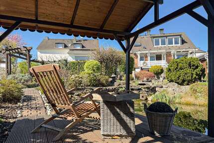 Haus zum Kaufen in Langenfeld 838.000,00 € 237 m²