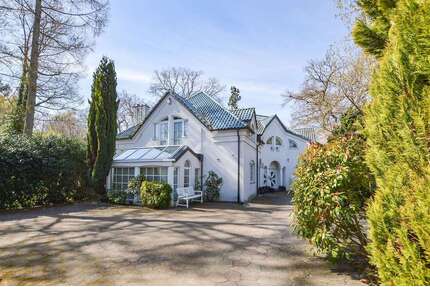 Haus zum Mieten in Hamburg 3.500,00 € 197 m²