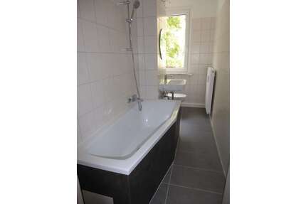 Wohnung zum Mieten in Bernburg (Saale) 329,00 € 57.71 m²