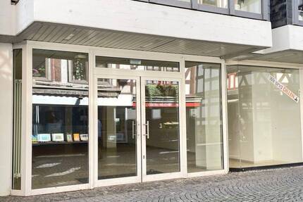 Dillenburg: Ebene Gewerbefläche - flexibel aufteilbar!