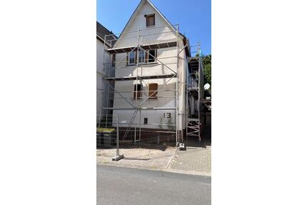 2 Reihenhäuser (Nr 13 & 15) mit Sanierungsbedarf zu Verkaufen - Herborn
