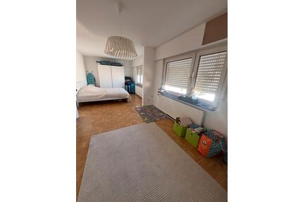 2 Zimmer Wohnung mit zusätzlichen Studiozimmer DG in Sandhausen
