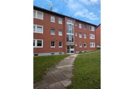 Gut gelegene 3 Zimmer Eigentumswohnung EG mit Balkon - Hessisch Oldendorf