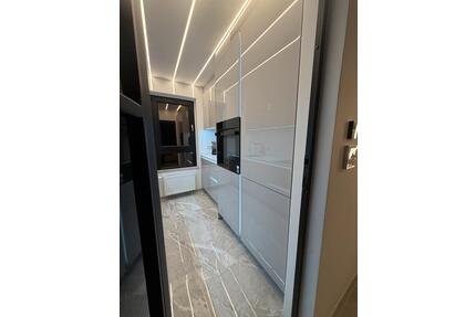 Exklusive, vollmöblierte-Penthouse-Wohnung, Balkon- Tiefgarage- - Teltow