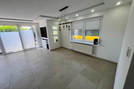 Charmantes Reiheneckhaus Mieten in ruhiger Feldrandlage - Heilbronn Frankenbach