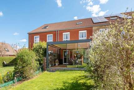 Haus zum Kaufen in Wustermark 365.000,00 € 128 m²