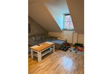 3-Raum Wohnung Dachgeschoss - 560,00&nbsp;EUR Kaltmiete, ca.&nbsp; 56,00&nbsp;m&sup2; in Hildburghausen (PLZ: 98646)
