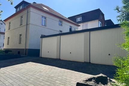 Altbau, denkmalgeschützt, kernsaniert, 3-Zi., Balkon, 2 Garagen - Wolfenbüttel Adersheim