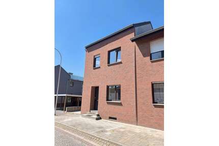 Haus zum Kaufen in Aldenhoven 132.000,00 € 83.42 m²