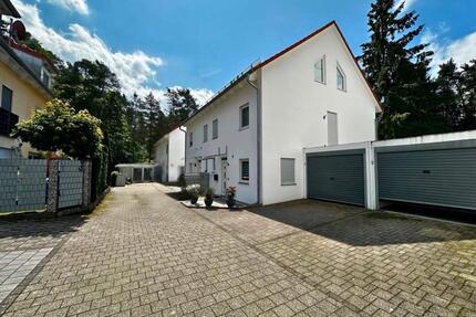 Wunderschöne DHH in Worzeldorf sehr ruhige Lage - Nürnberg Altenfurt