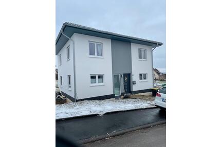 Neuwertiges Einfamilienhaus - 385.000,00&nbsp;EUR Kaufpreis, ca.&nbsp; 146,00&nbsp;m&sup2; in Diemelstadt (PLZ: 34474)