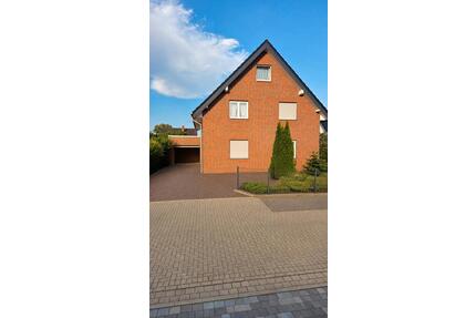 Gepflegtes Einfamilienhaus mit Garage, Solarthermie - Lübbecke