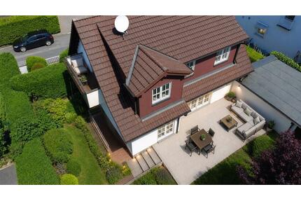 Premium-Bauplatz und Haus – Lage Tannenwaldallee, Bauvorbescheid - Bad Homburg vor der Höhe Berliner Siedlung/Gartenfeld