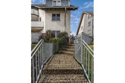 Haus zum Kaufen in Hünfelden 549.000,00 € 304 m²