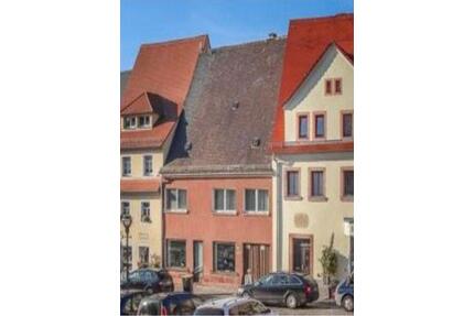 Leer stehendes Wohn- und Geschäftshaus in Colditz