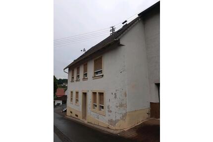 Haus in Berglangenbach - 59.000,00&nbsp;EUR Kaufpreis, ca.&nbsp; 130,00&nbsp;m&sup2; in Ruschberg (PLZ: 55776)